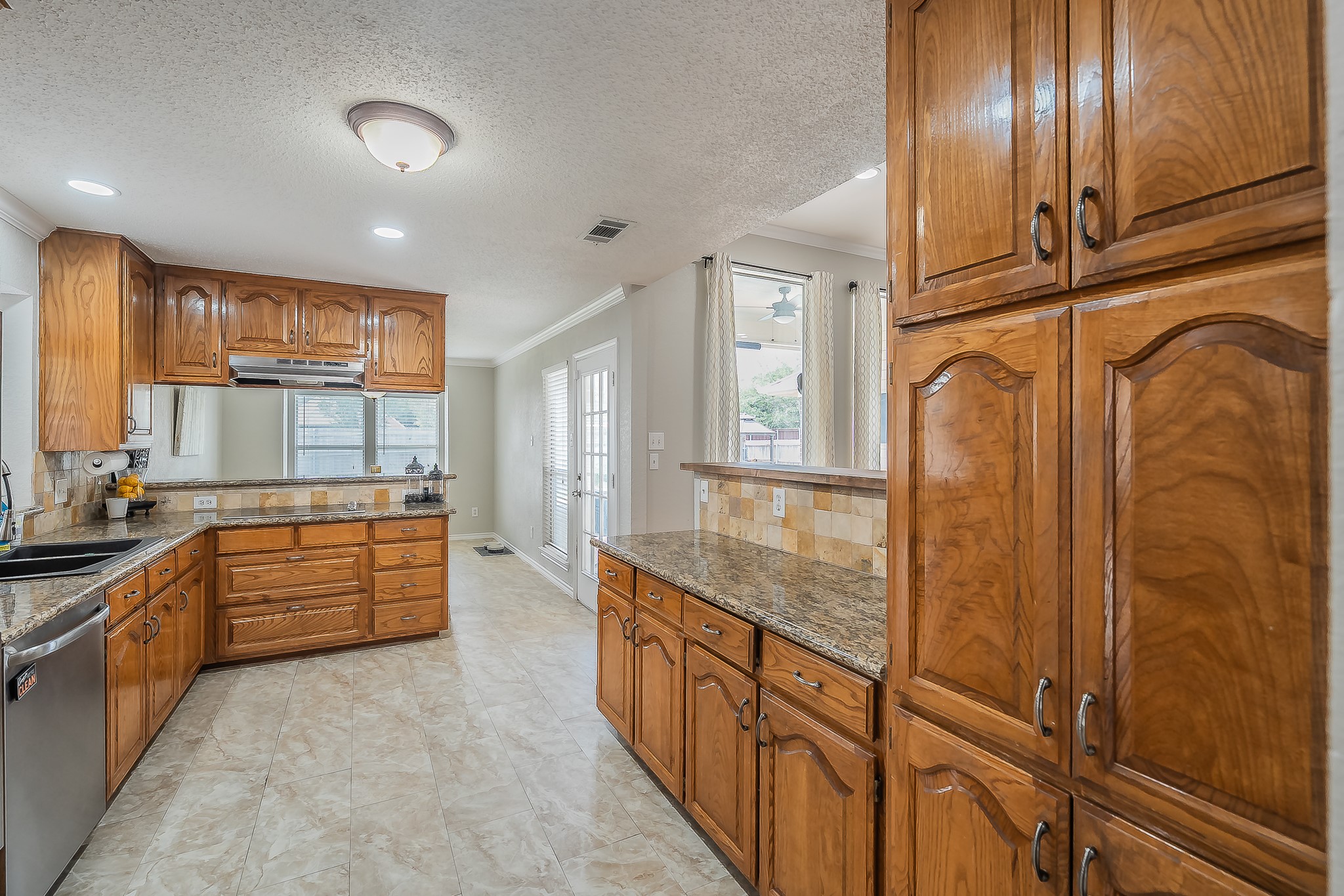 2720 Cedar Springs Court Bedford TX 76021