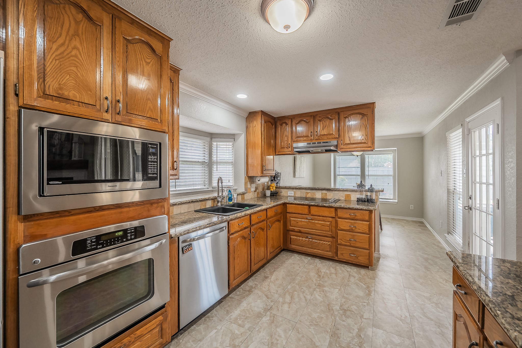 2720 Cedar Springs Court Bedford TX 76021