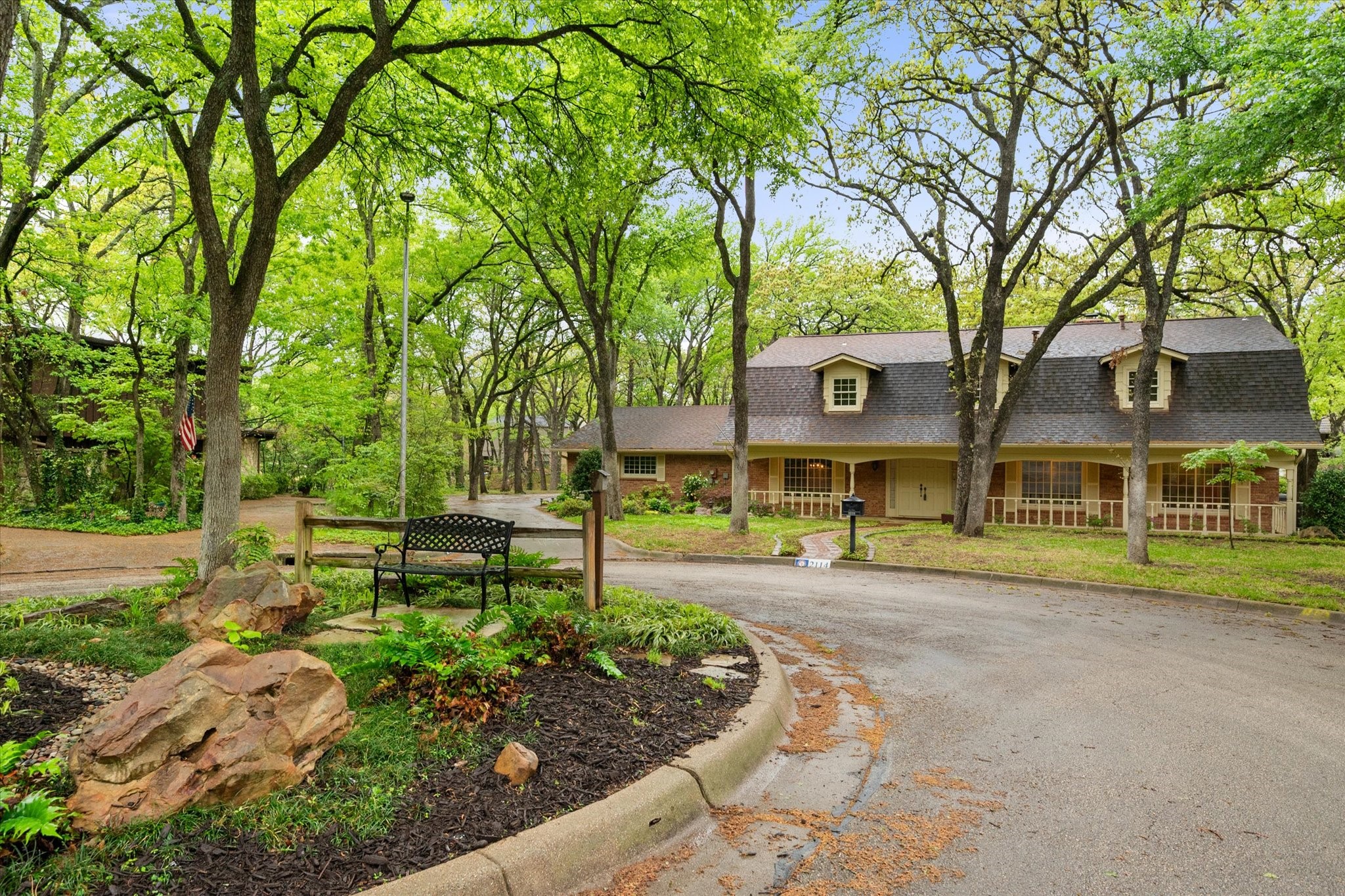 2114 Cross Creek Court Arlington TX 76017