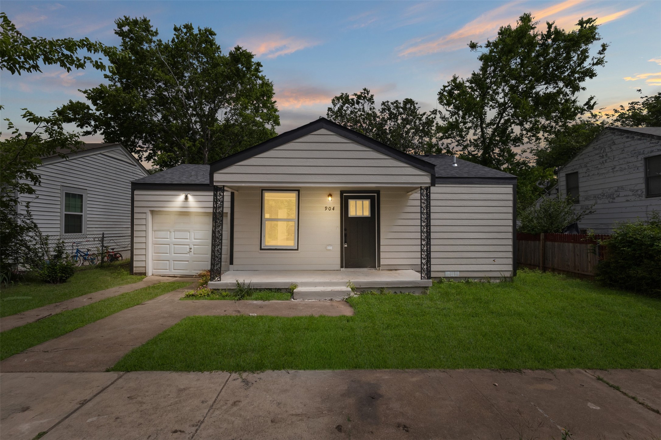 904 W Anthony Street Fort Worth TX 76115