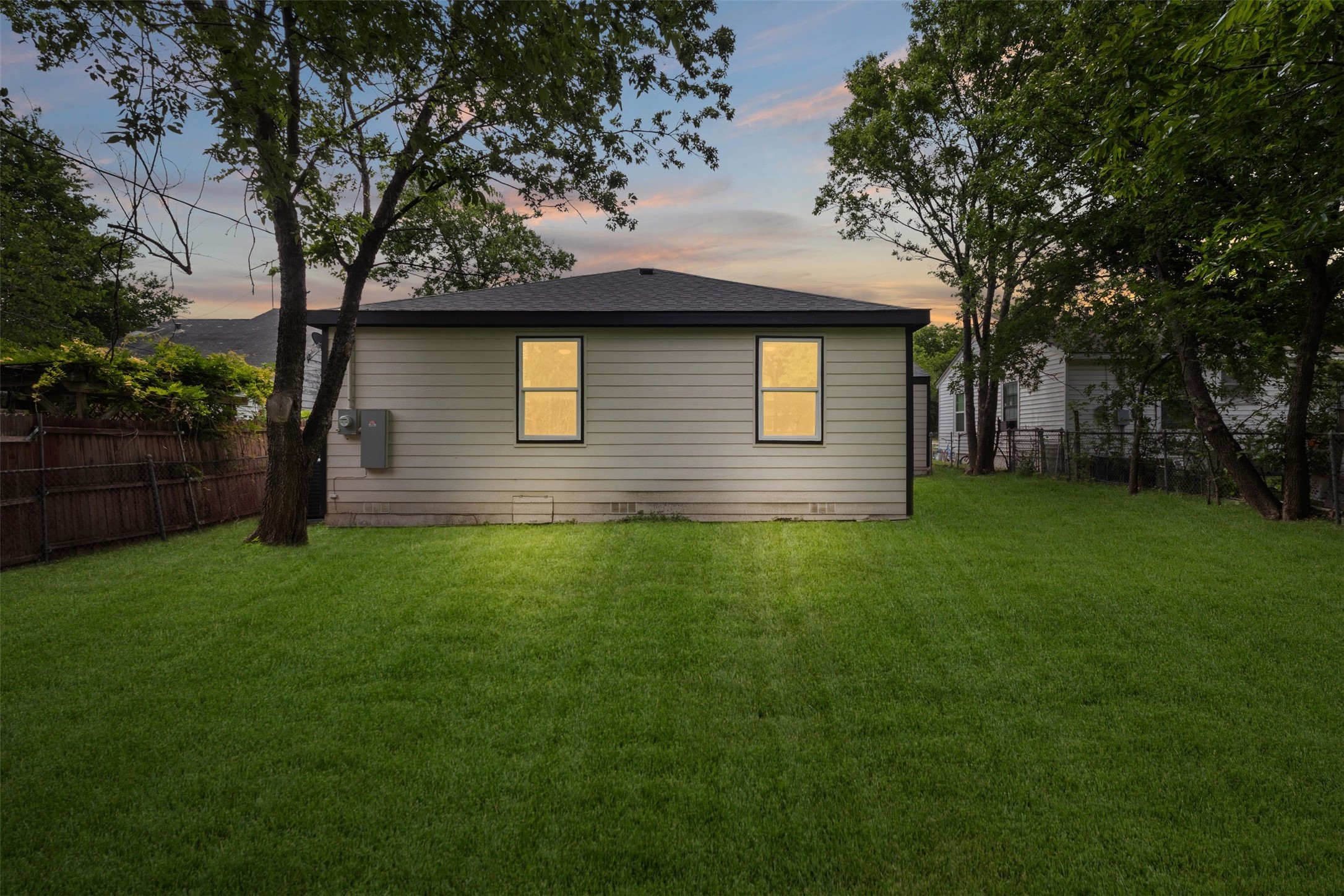 904 W Anthony Street Fort Worth TX 76115