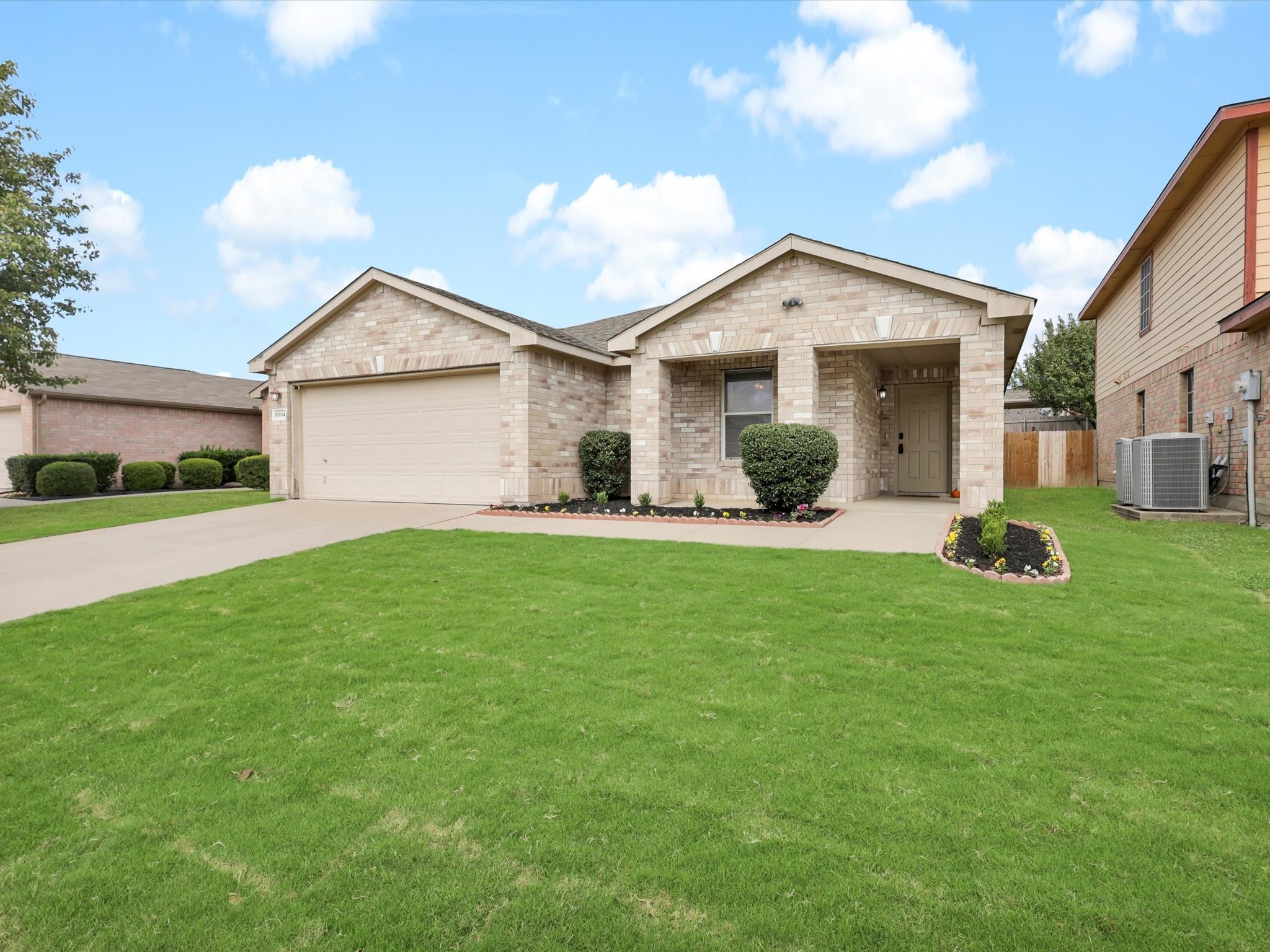 10004 Cougar Trail Fort Worth TX 76108