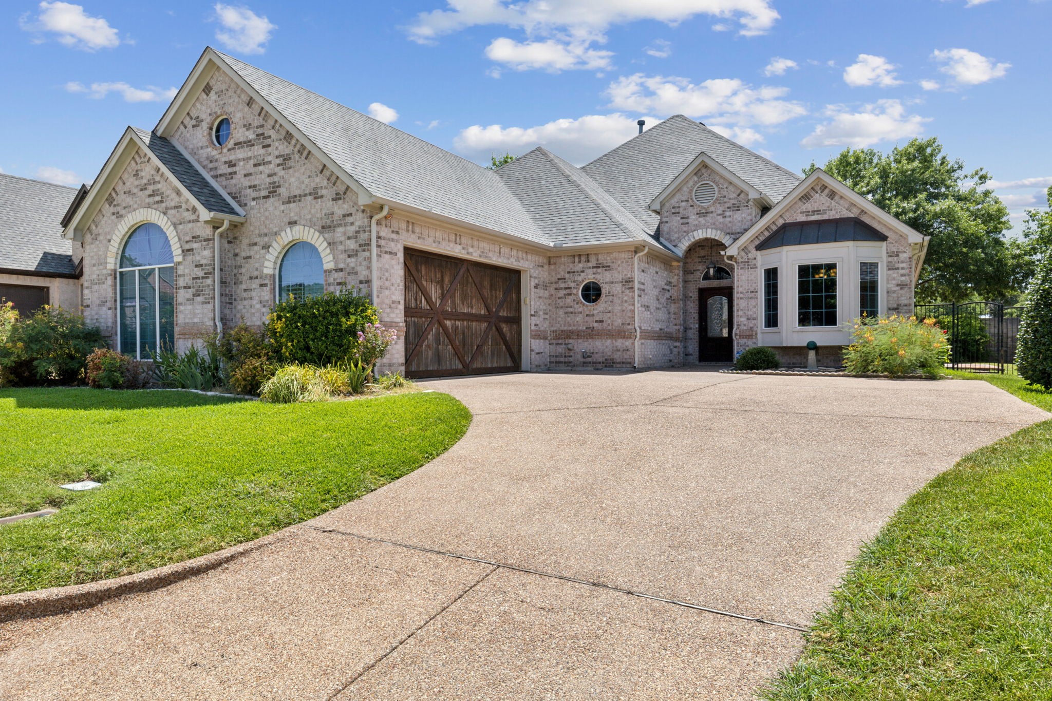 1124 Gabriel Lane Fort Worth TX 76116