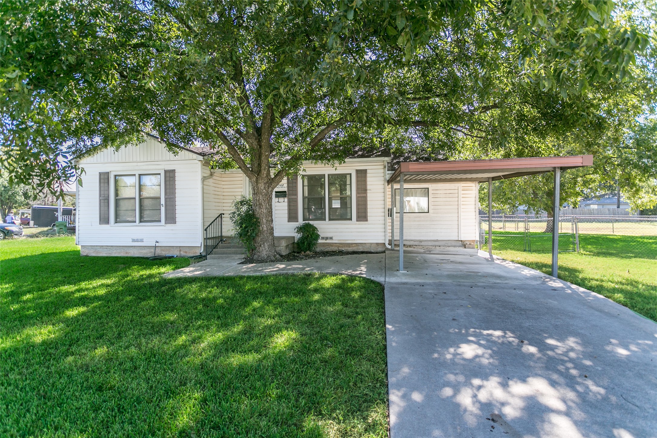 7102 Maple Park Drive Richland Hills TX 76118