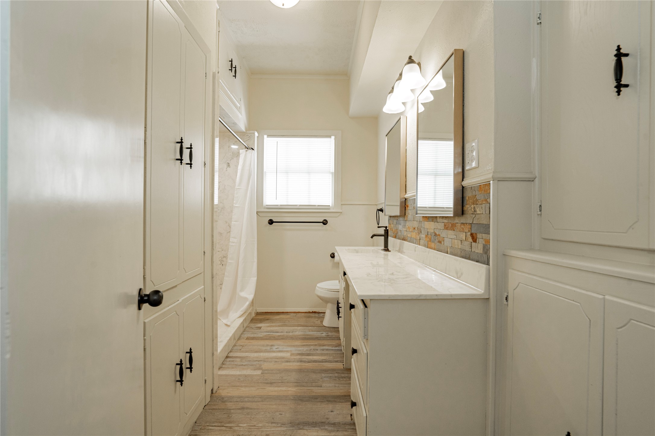 233 E James Street Wills Point TX 75169