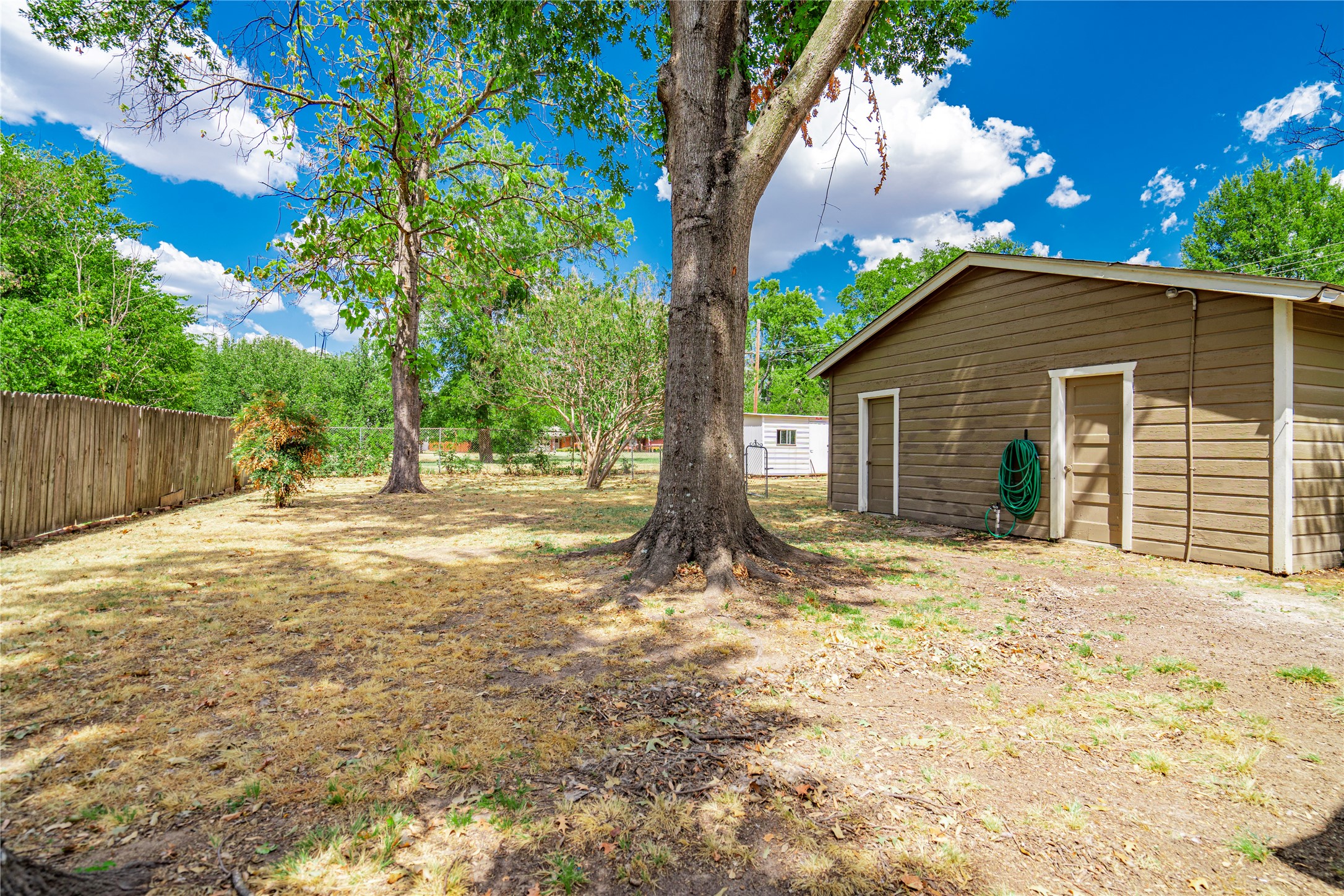 233 E James Street Wills Point TX 75169