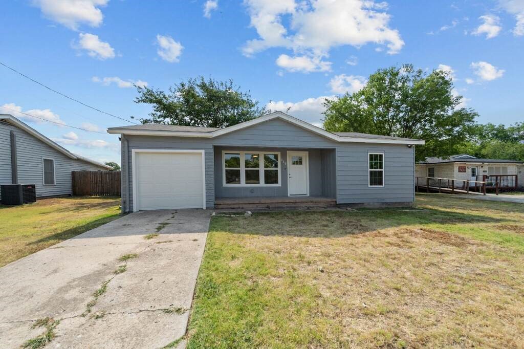 117 Opal Street Saginaw TX 76179