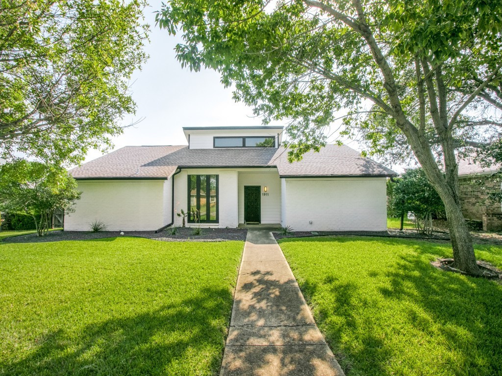 1911 Sierra Drive Lewisville TX 75077