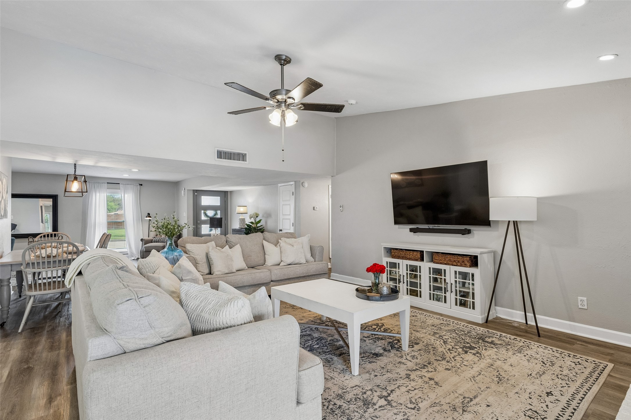 8533 Van Pelt Drive Dallas TX 75228