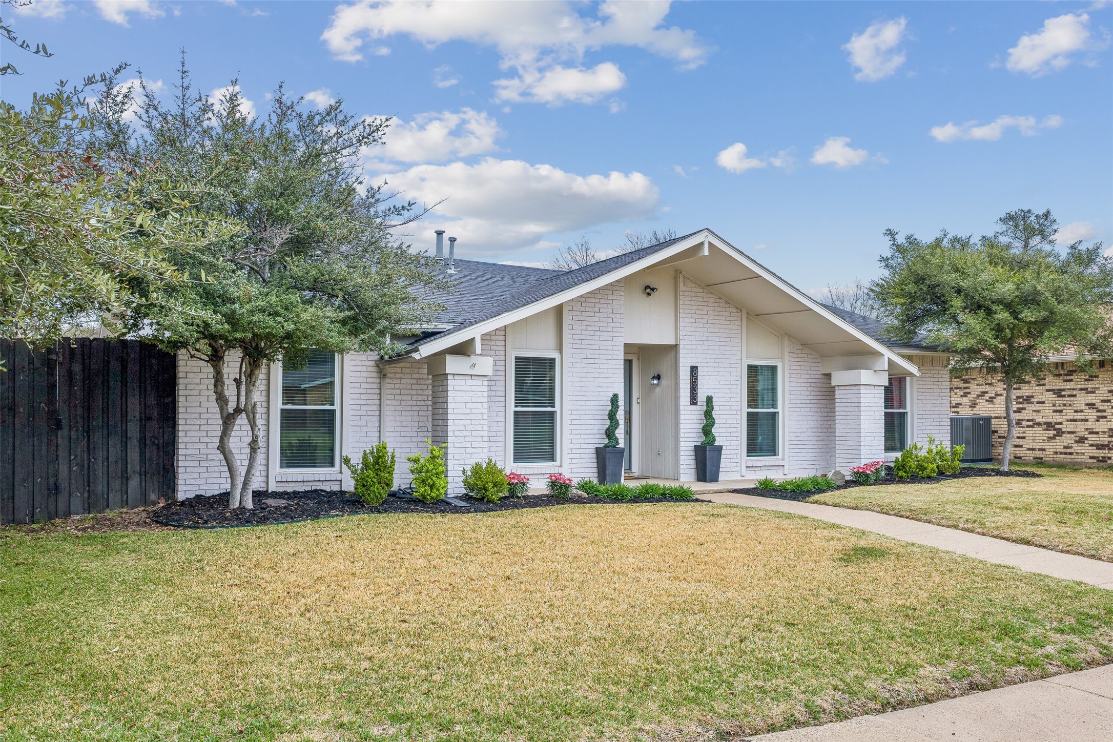 8533 Van Pelt Drive Dallas TX 75228