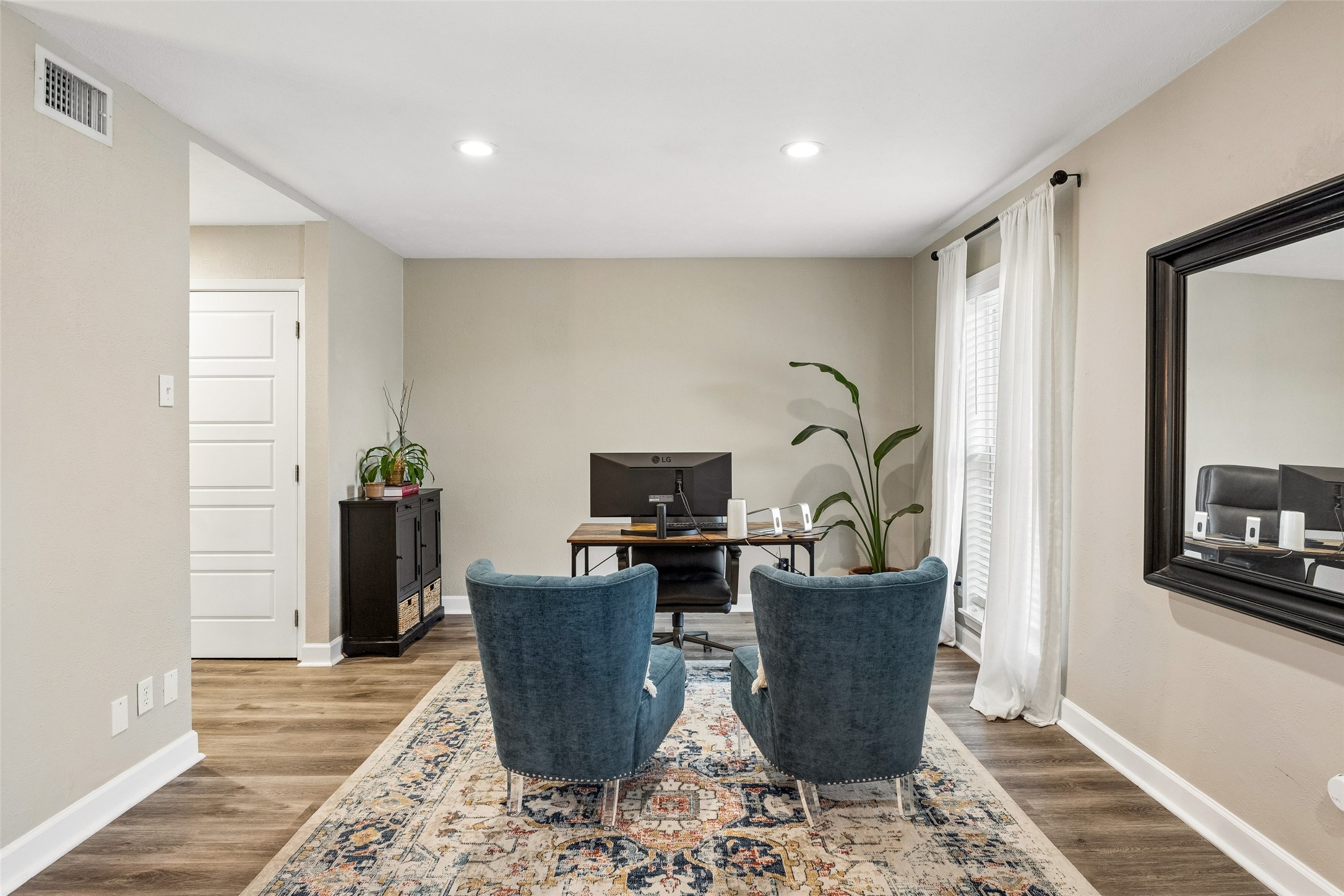 8533 Van Pelt Drive Dallas TX 75228