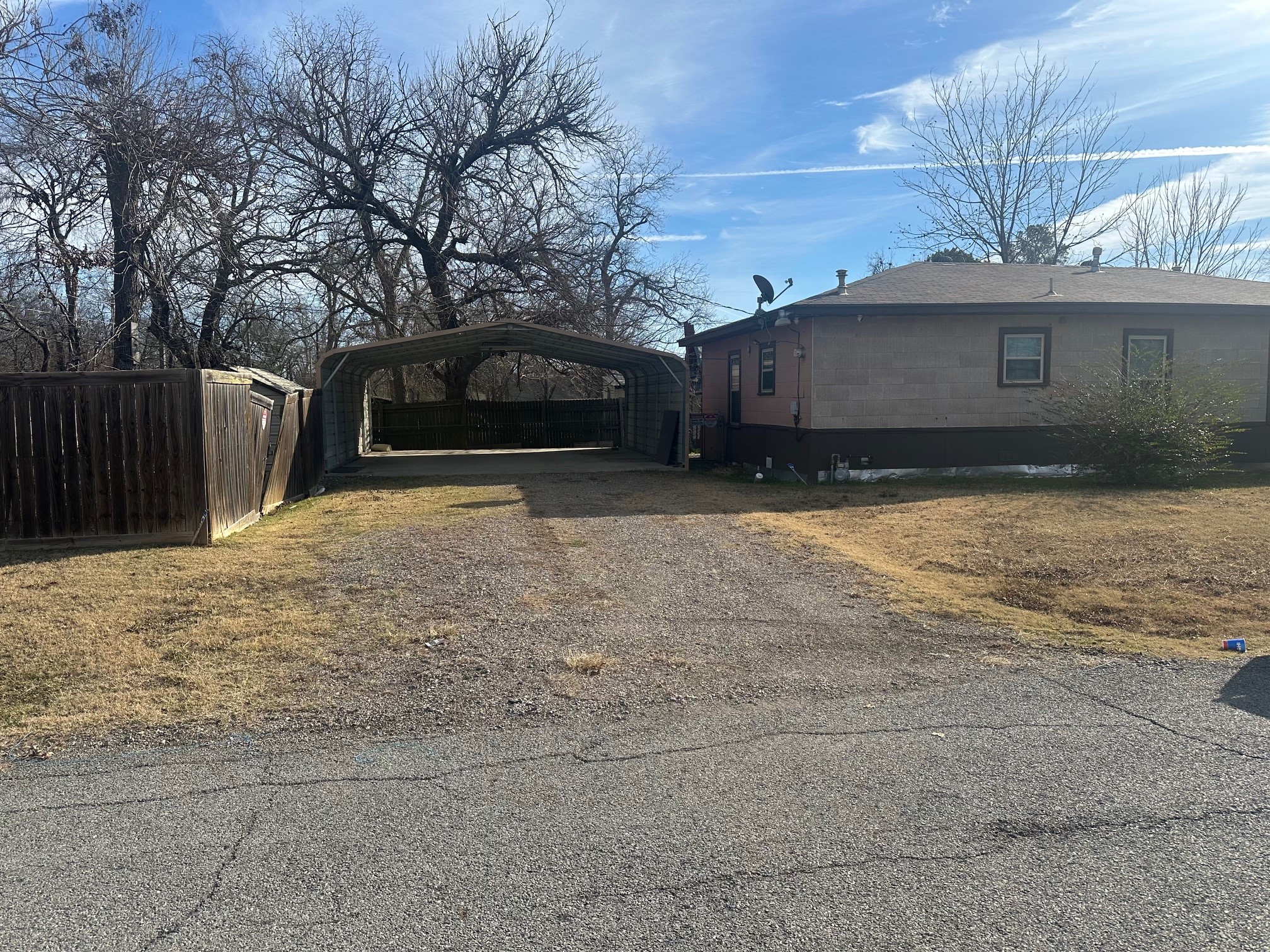 631 W Walker Street Denison TX 75020