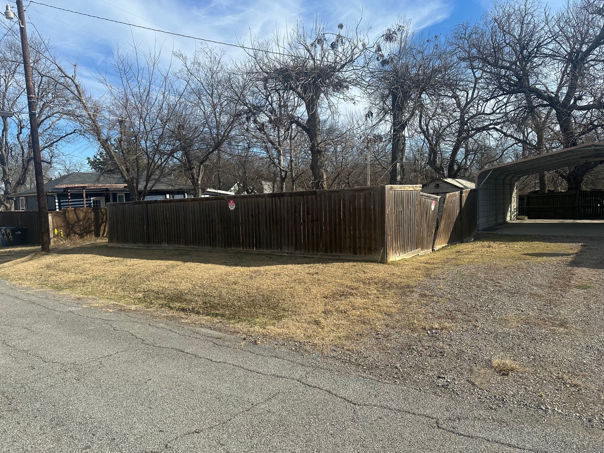 631 W Walker Street Denison TX 75020