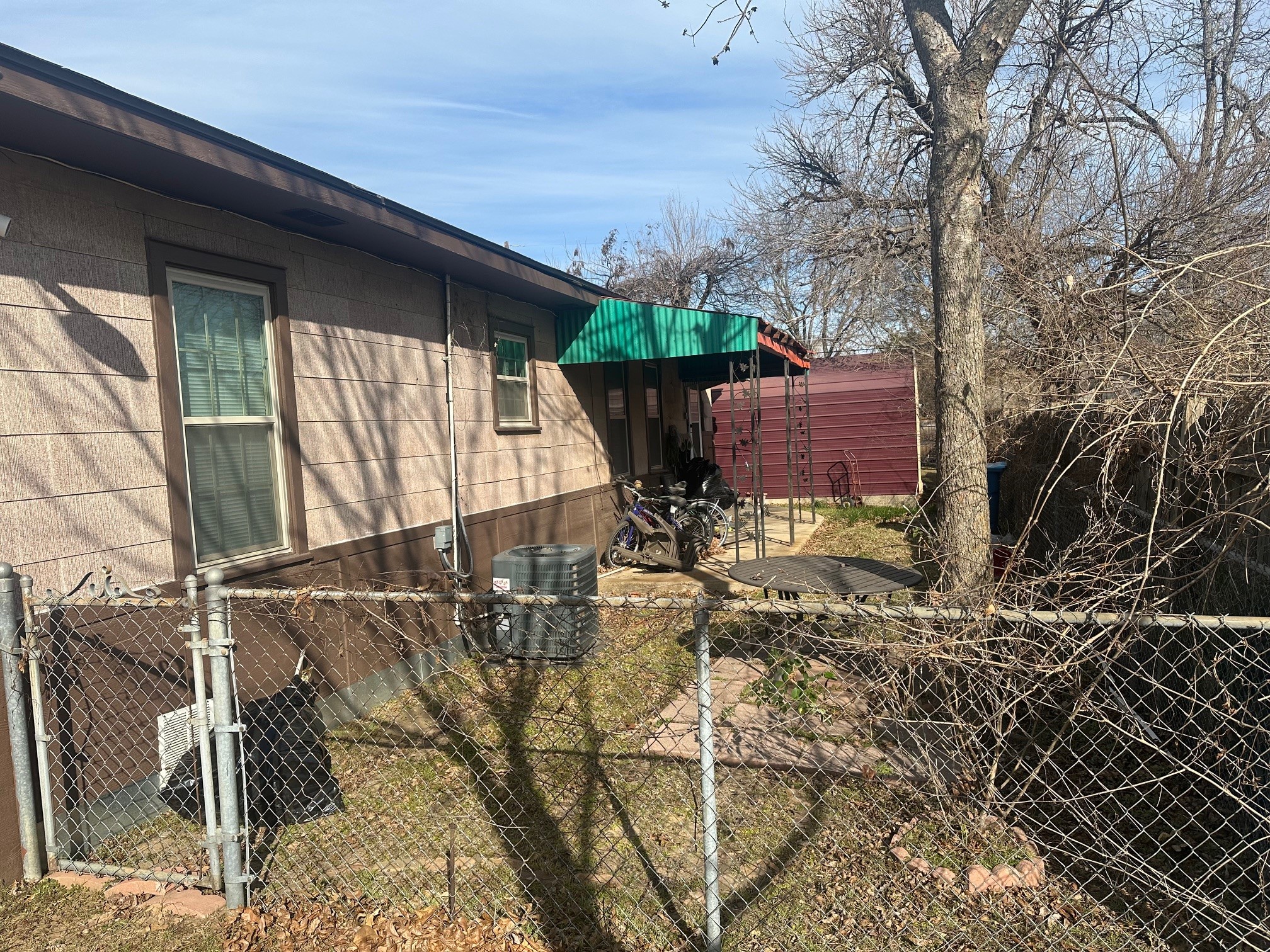 631 W Walker Street Denison TX 75020