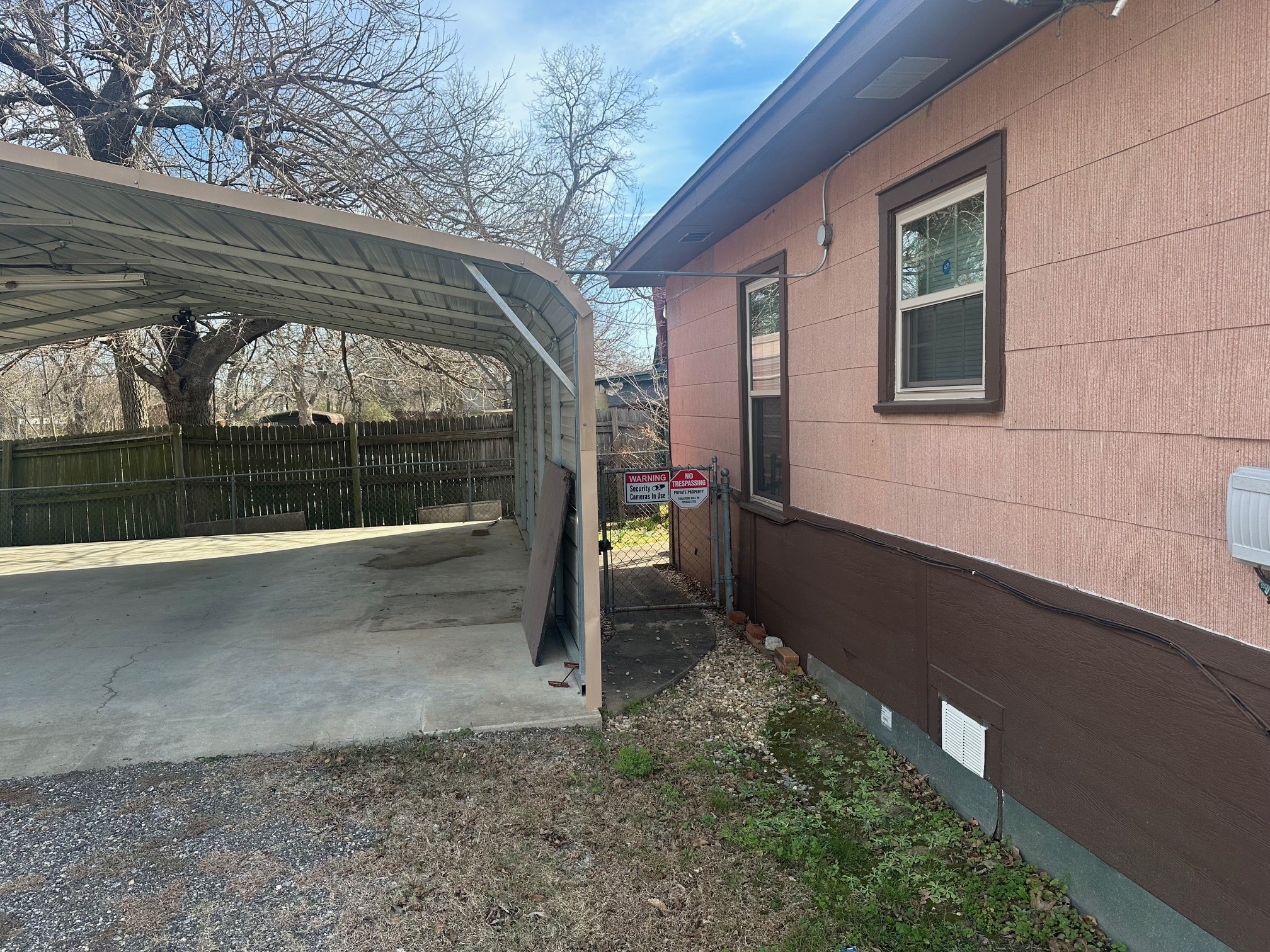 631 W Walker Street Denison TX 75020