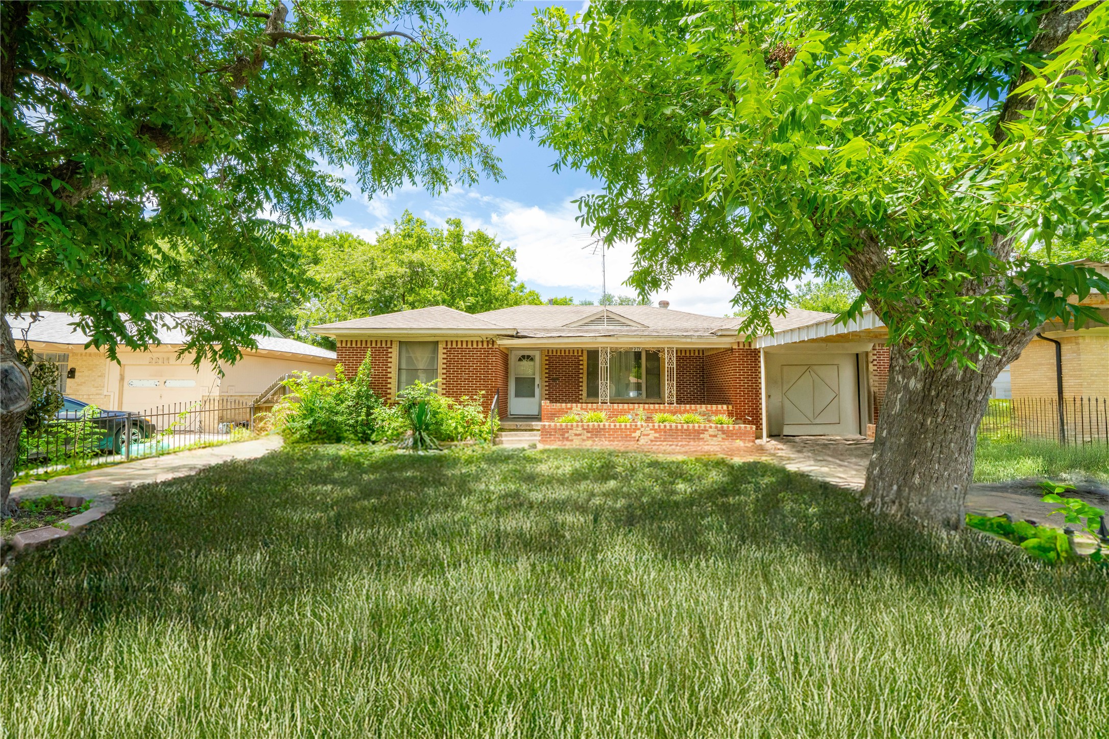 2217 Gaylord Drive Dallas TX 75227