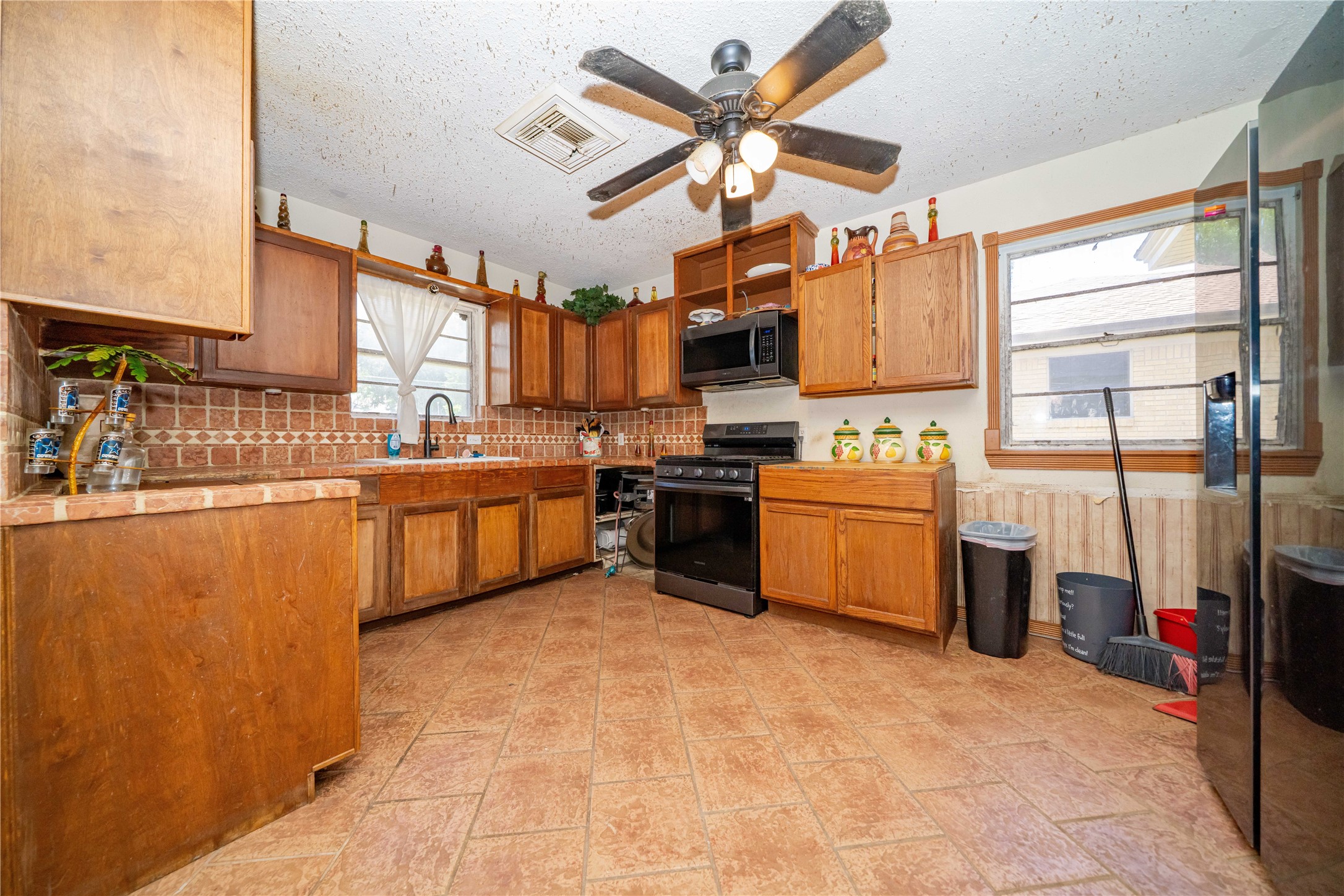 2217 Gaylord Drive Dallas TX 75227
