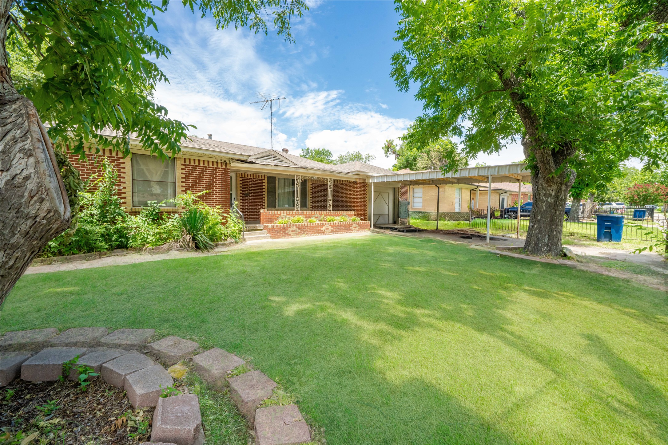 2217 Gaylord Drive Dallas TX 75227