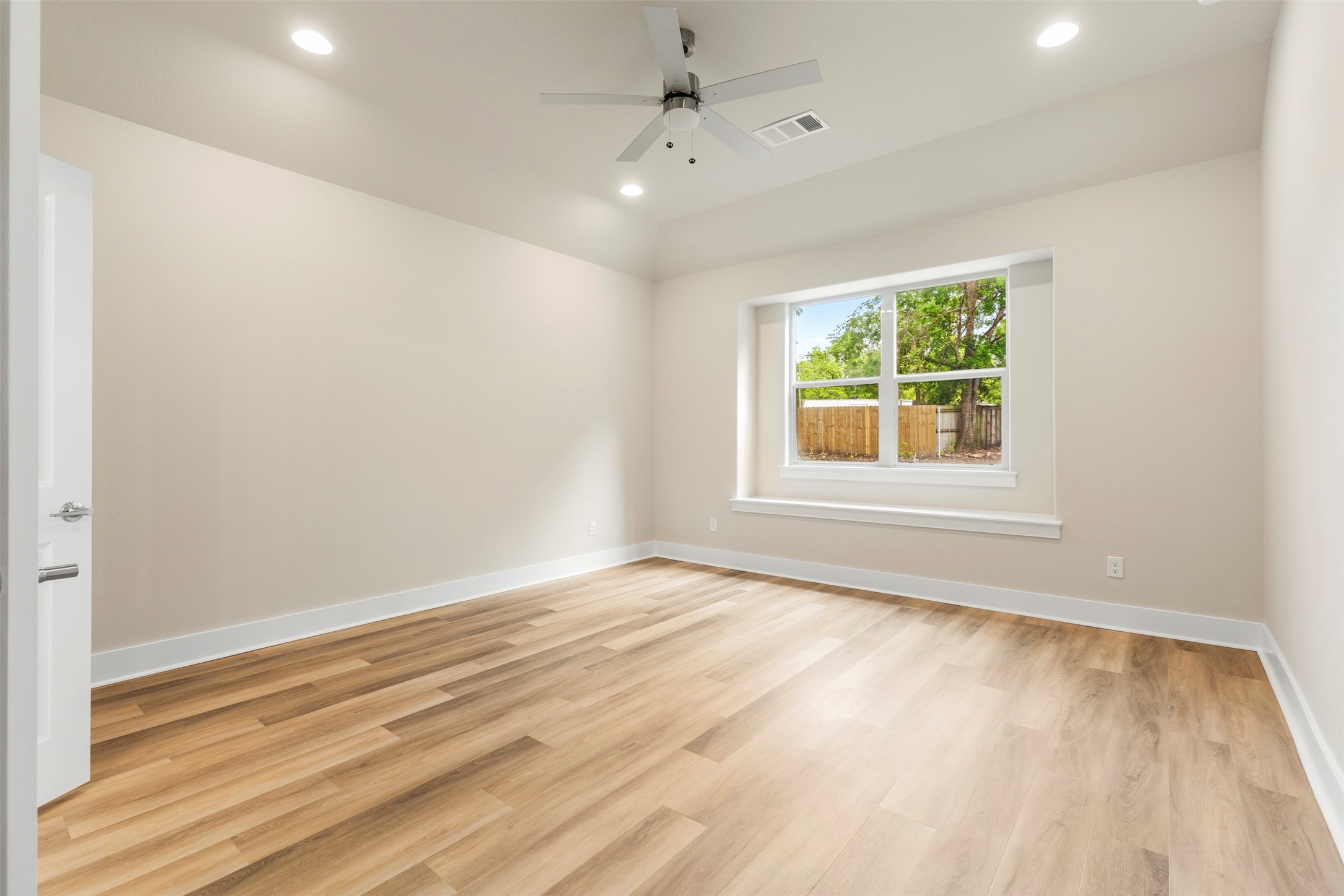 710 E Mcgee Street Sherman TX 75090