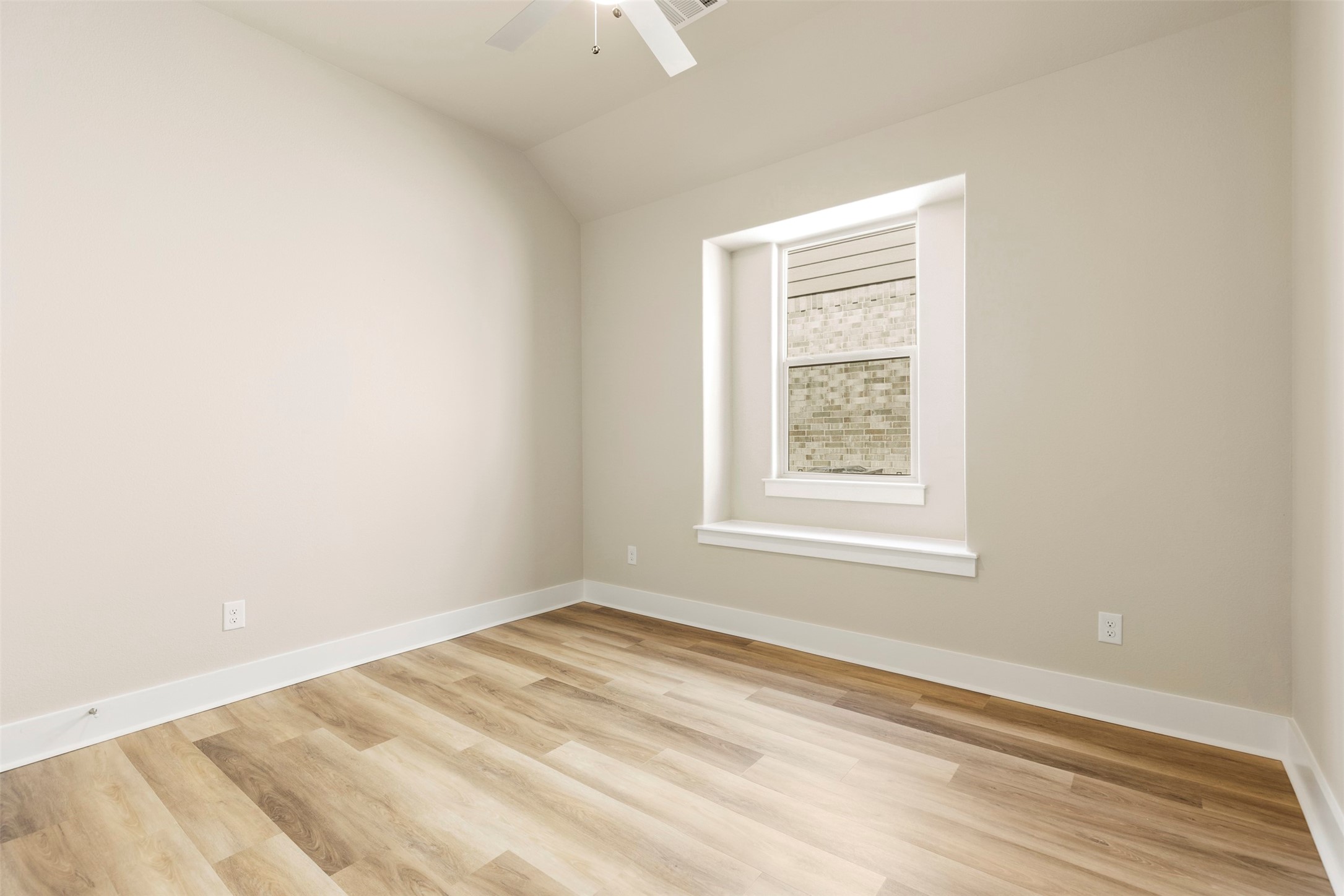 710 E Mcgee Street Sherman TX 75090