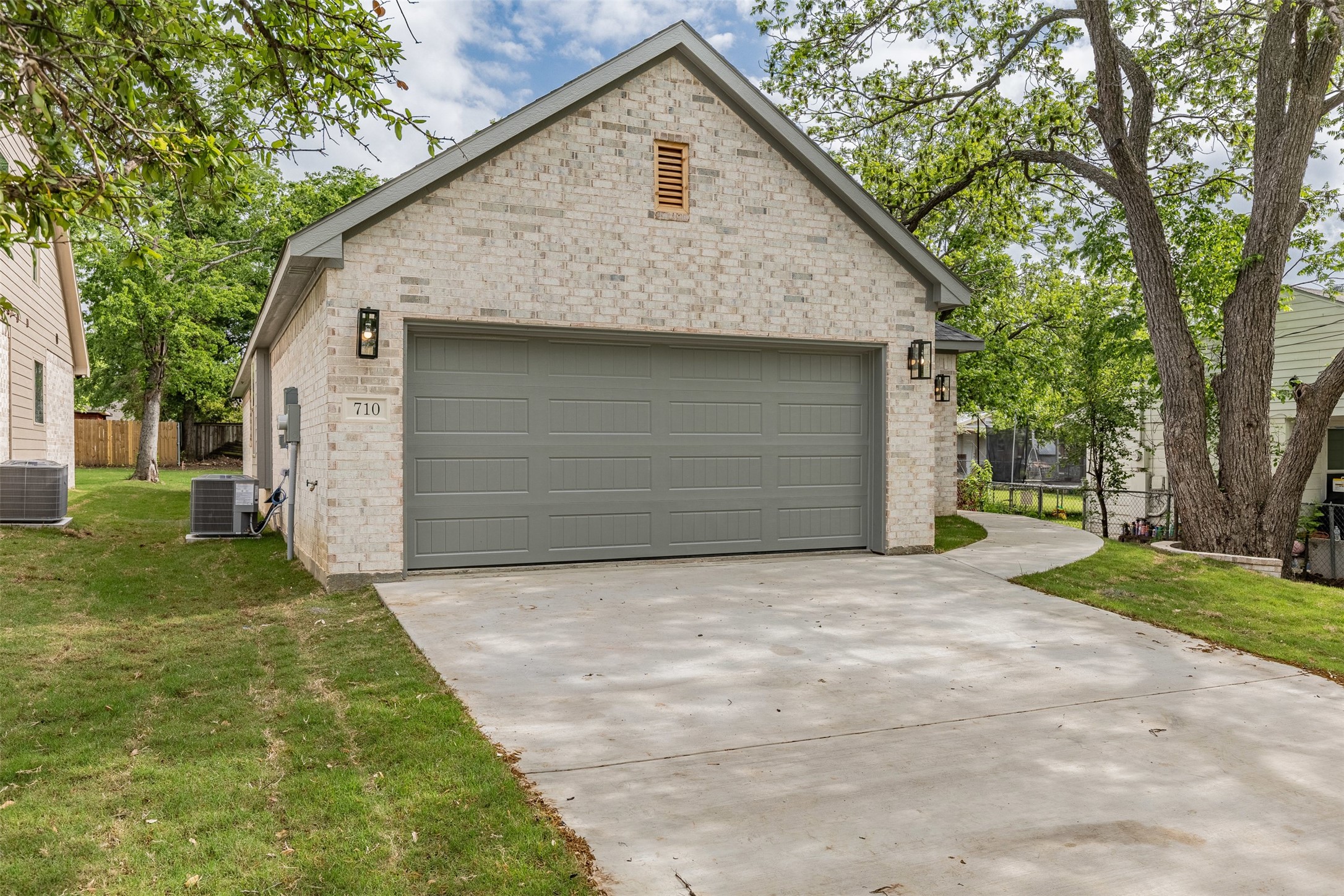 710 E Mcgee Street Sherman TX 75090