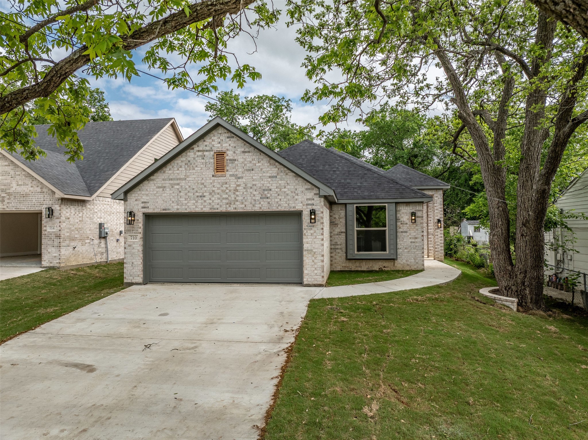 710 E Mcgee Street Sherman TX 75090