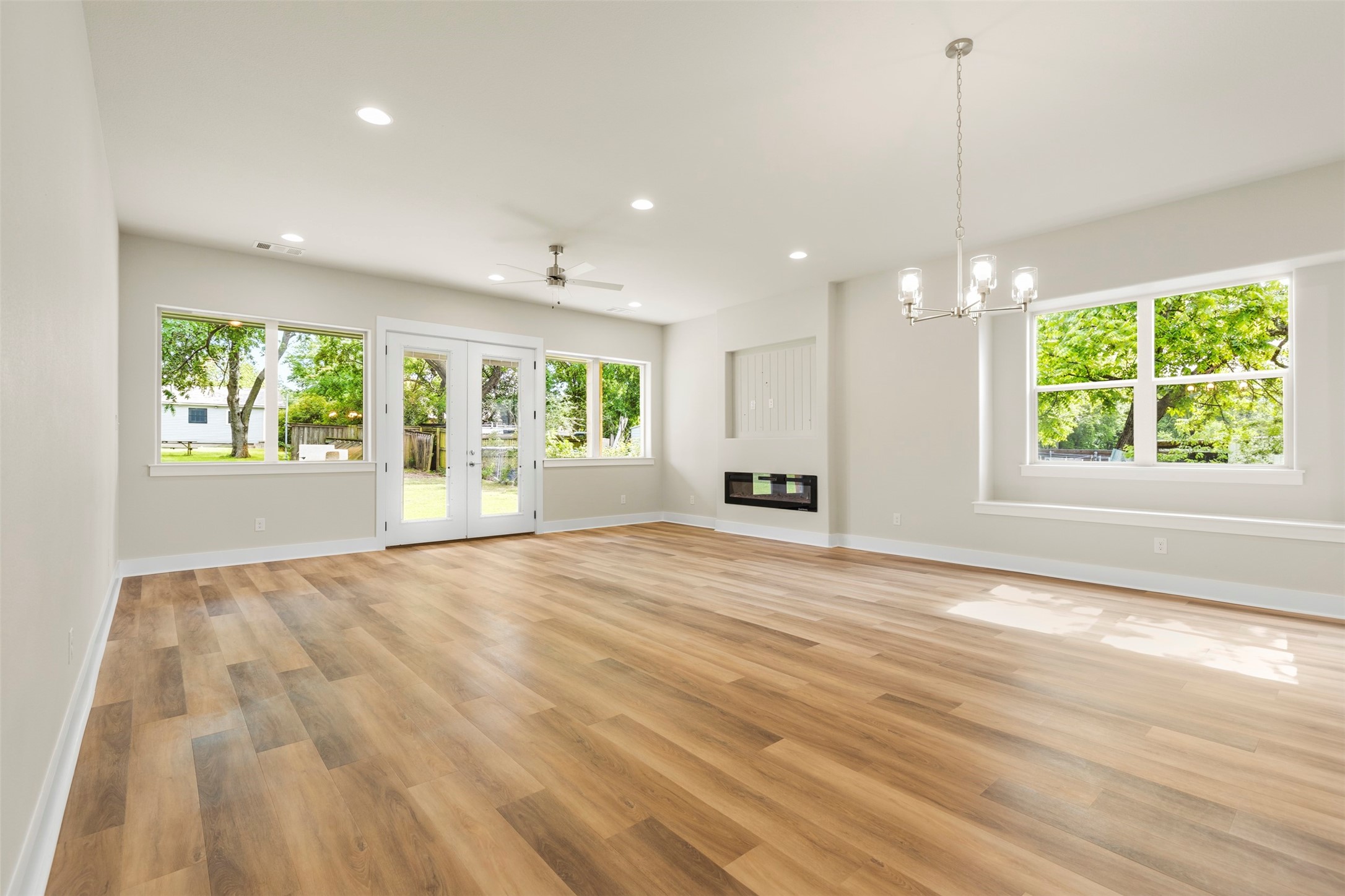 710 E Mcgee Street Sherman TX 75090