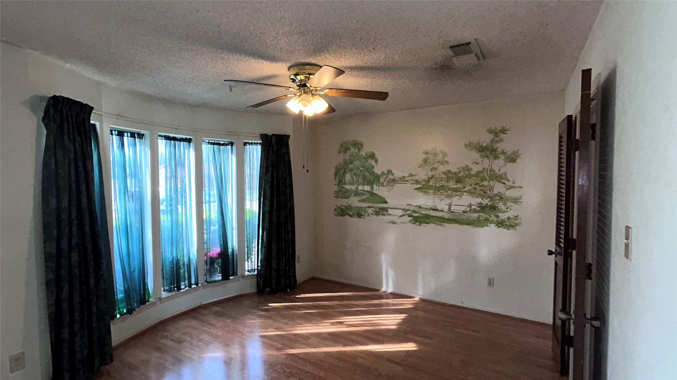 6325 Lavano Drive Edgecliff Village TX 76134