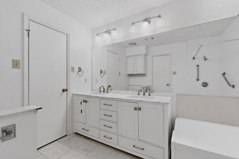 2106 Rainbow Drive Arlington TX 76011