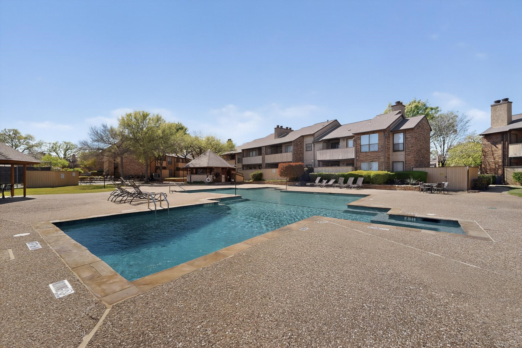 2106 Rainbow Drive Arlington TX 76011