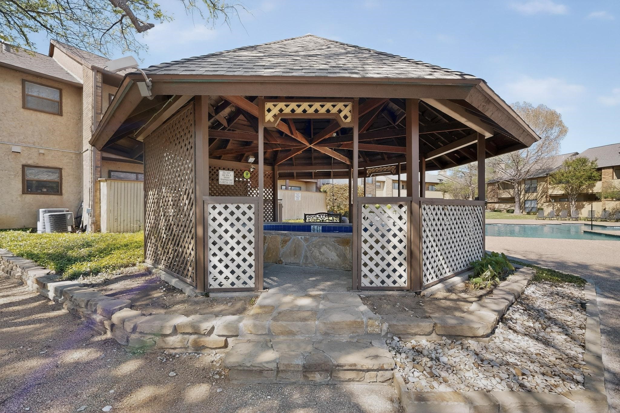 2106 Rainbow Drive Arlington TX 76011