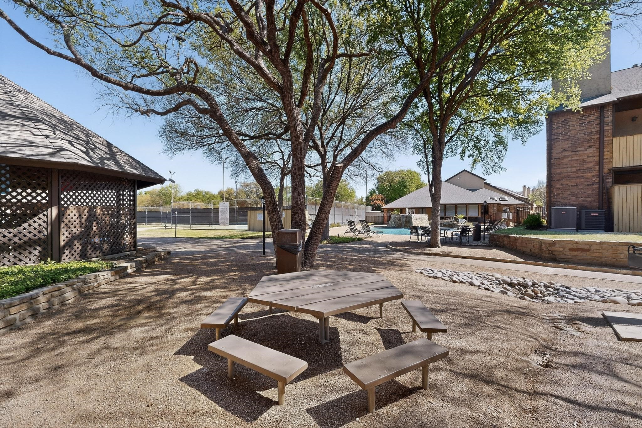 2106 Rainbow Drive Arlington TX 76011
