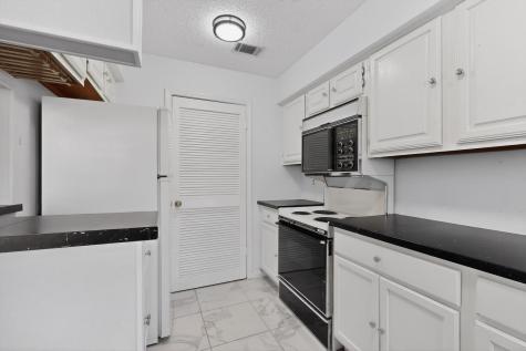 2106 Rainbow Drive Arlington TX 76011