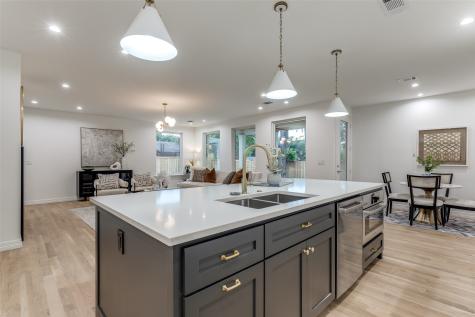 11207 Dwarfs Circle Dallas TX 75229