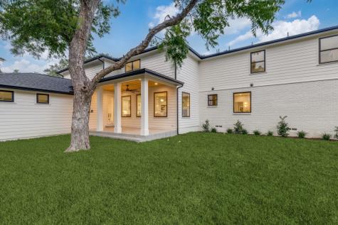 11207 Dwarfs Circle Dallas TX 75229