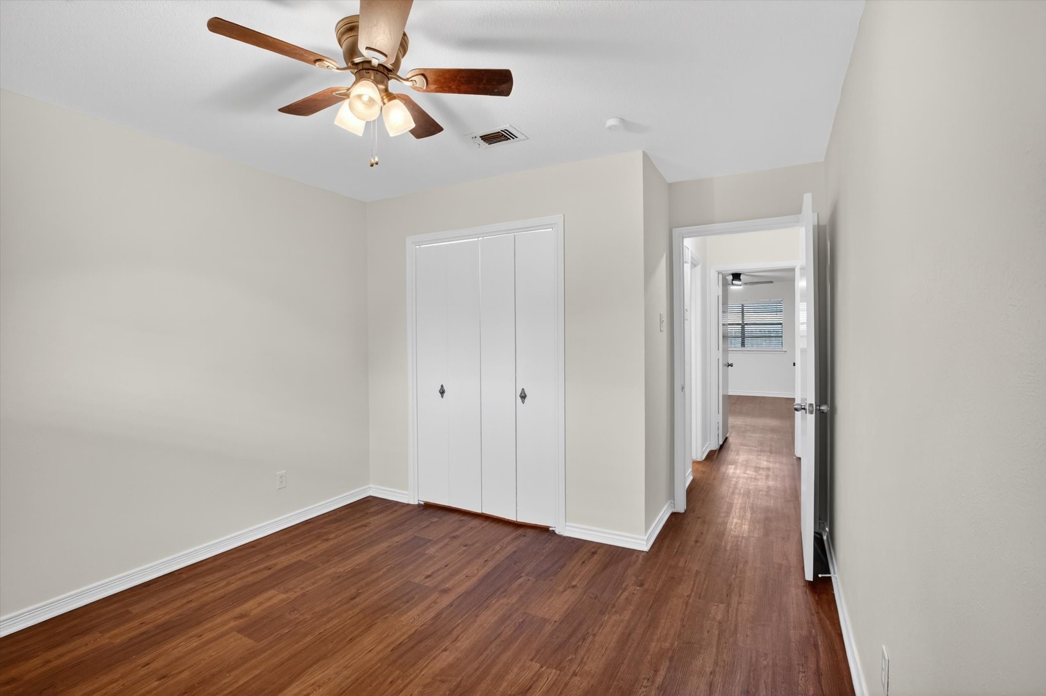 2132 Sandy Lane Irving TX 75060