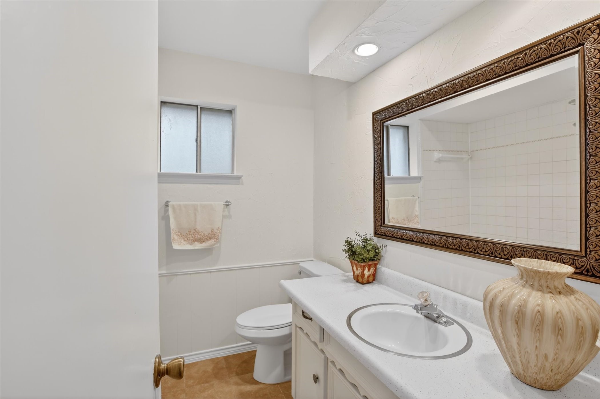 2132 Sandy Lane Irving TX 75060