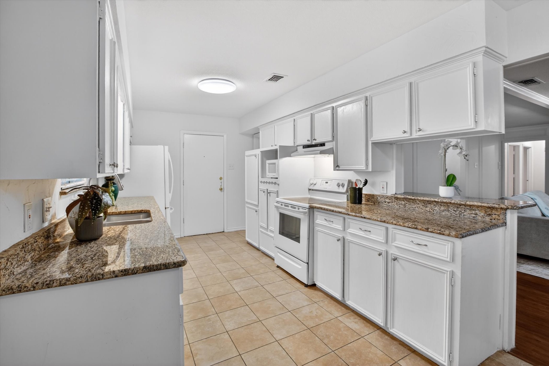 2132 Sandy Lane Irving TX 75060