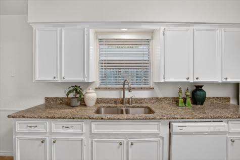 2132 Sandy Lane Irving TX 75060
