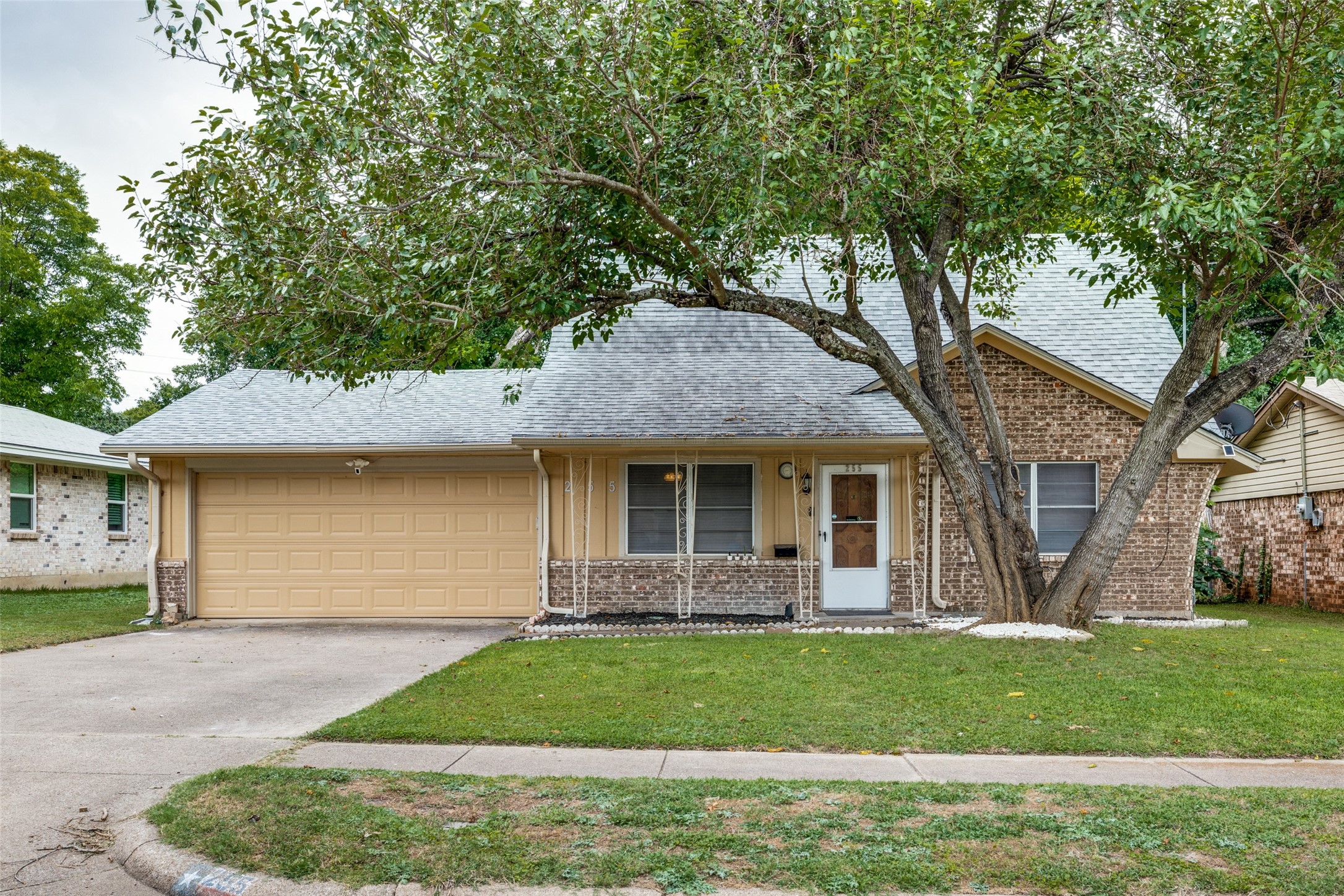 255 Merribrook Trail Duncanville TX 75116
