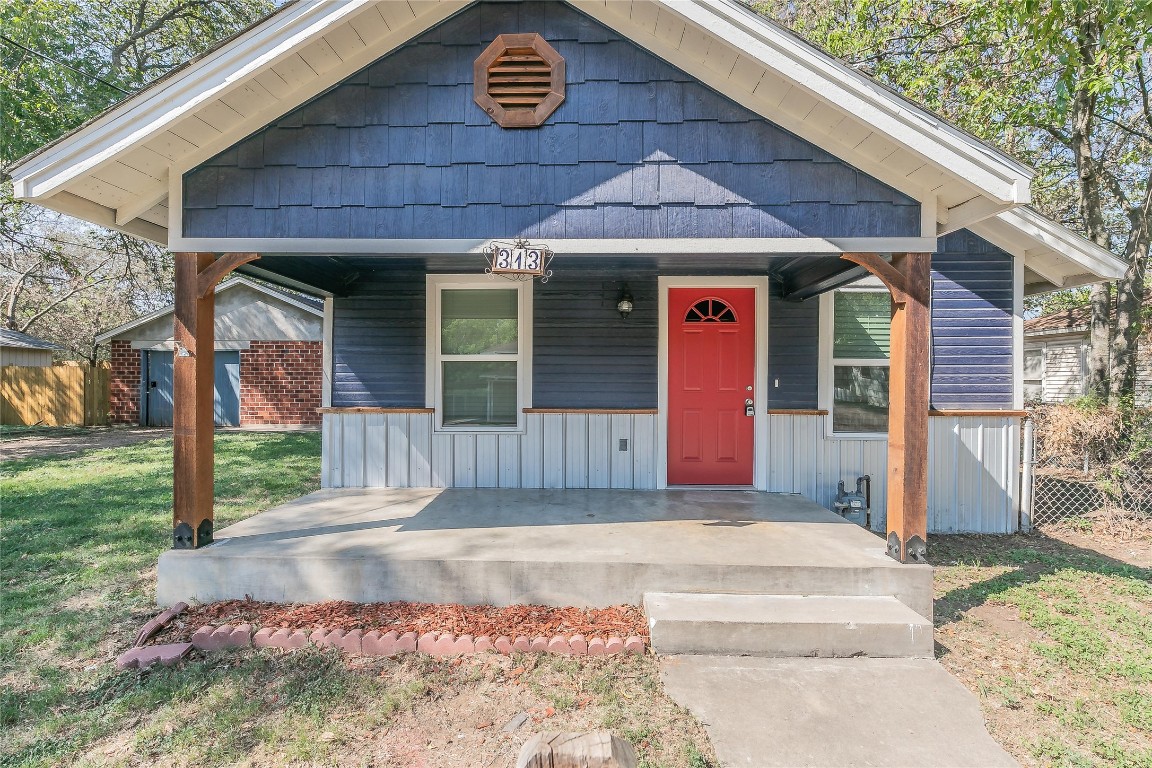 313 N Wood Street Cleburne TX 76033