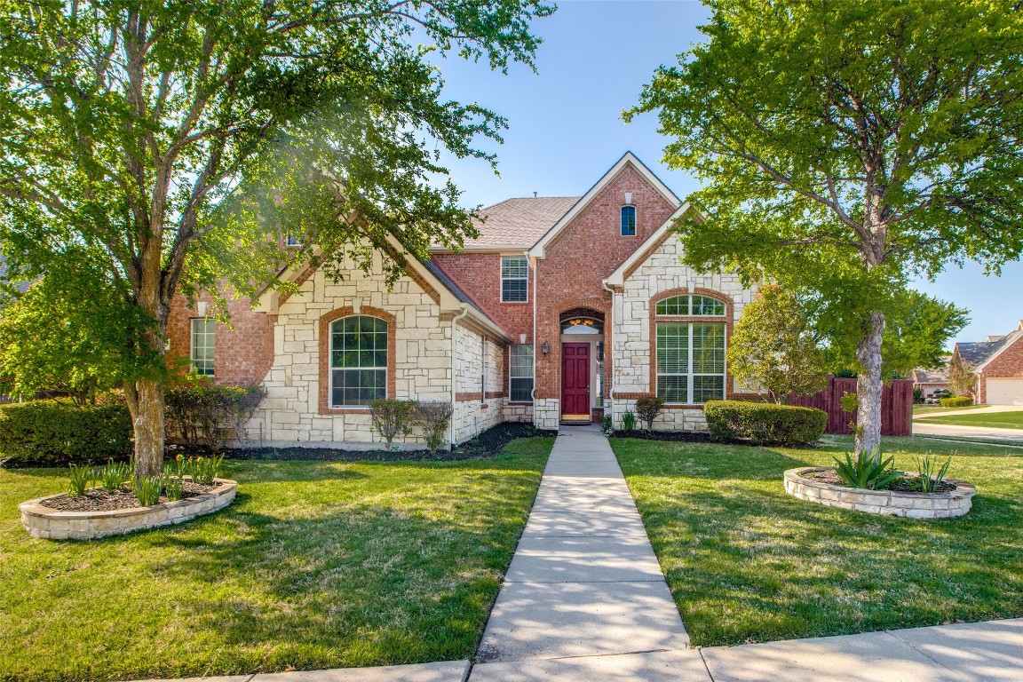 8700 Red Oaks Drive Mckinney TX 75072