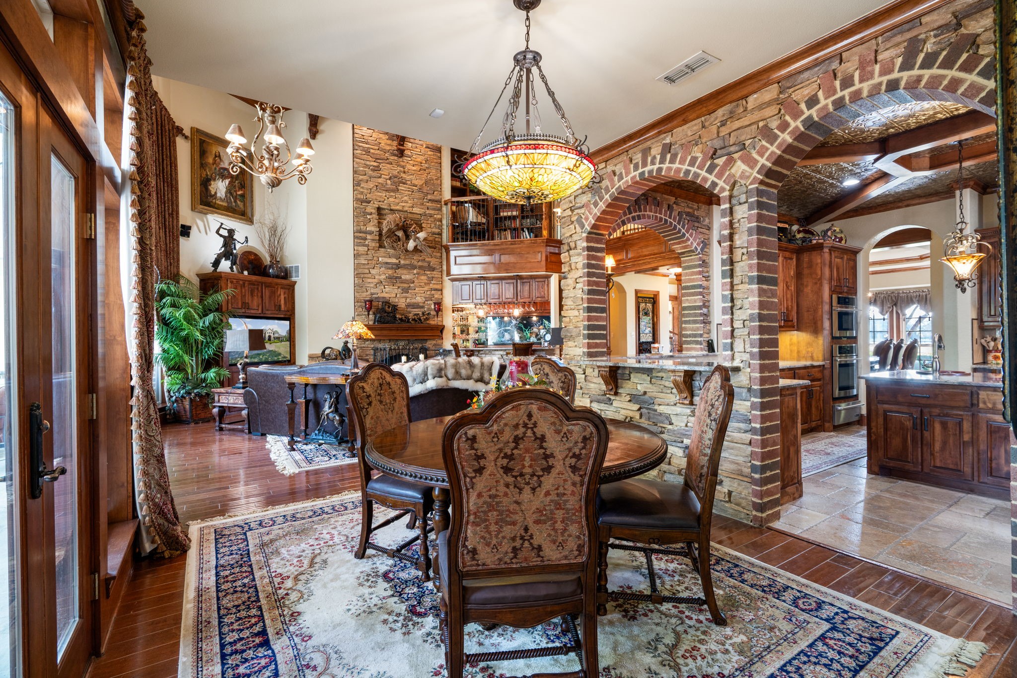 725 Locust Drive Oak Leaf TX 75154