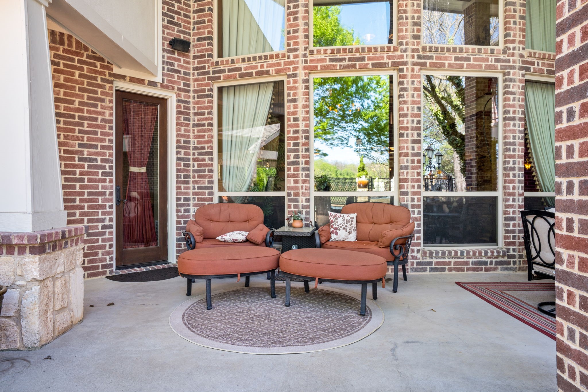 725 Locust Drive Oak Leaf TX 75154