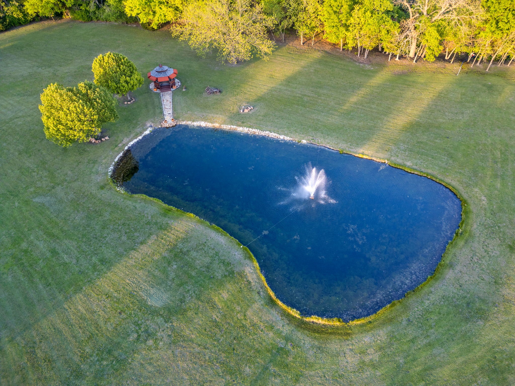 725 Locust Drive Oak Leaf TX 75154