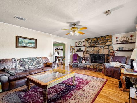 117 County Road 2646 Decatur TX 76234