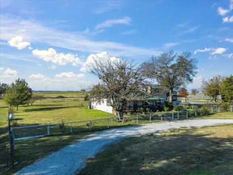 117 County Road 2646 Decatur TX 76234