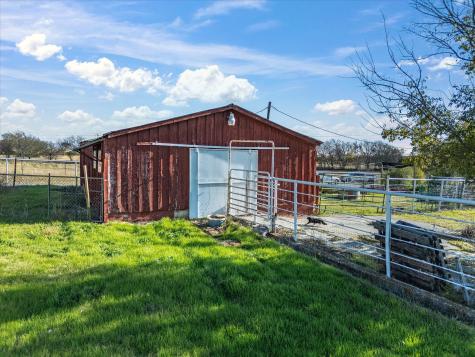 117 County Road 2646 Decatur TX 76234