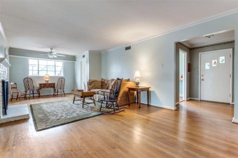4104 Brunswick Drive Dallas TX 75220