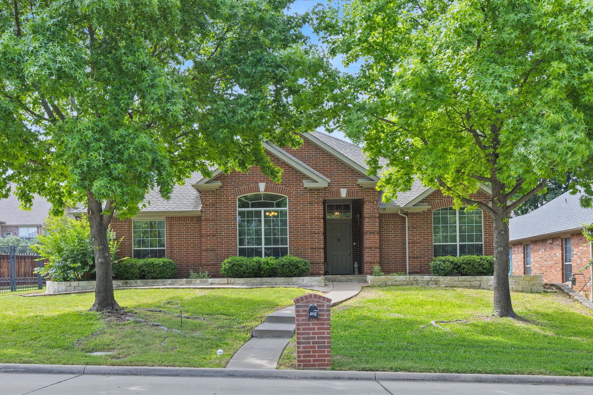 1004 Dover Heights Trail Mansfield TX 76063